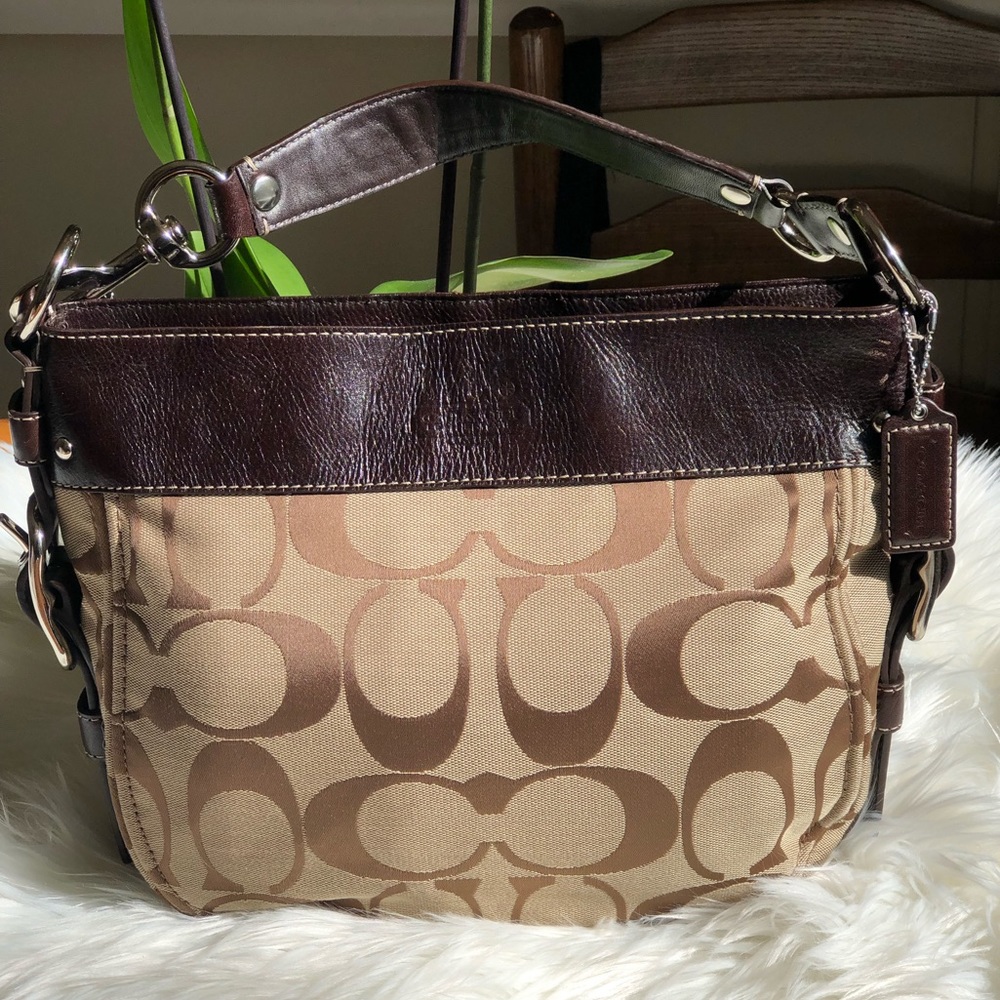 Coach Zoe Signature Hobo Shoulder Bag